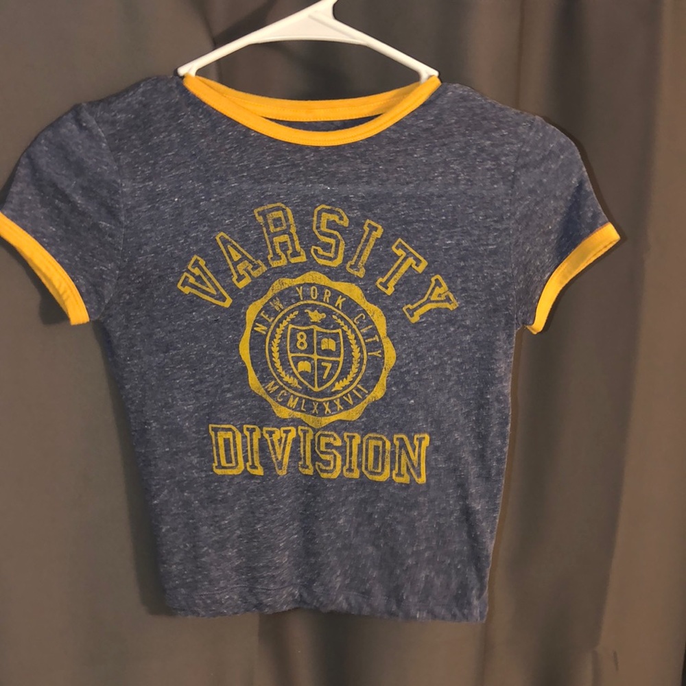 Aeropostal cropped navy and mustard yellow tee